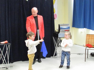 Abracadabra,spectacle de magie en Maternelle!