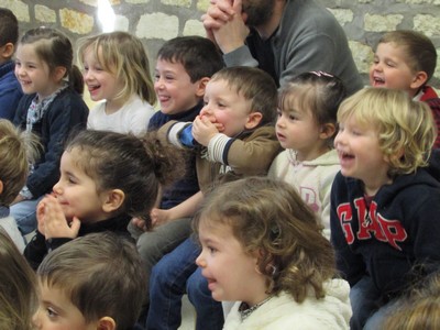 Abracadabra,spectacle de magie en Maternelle!