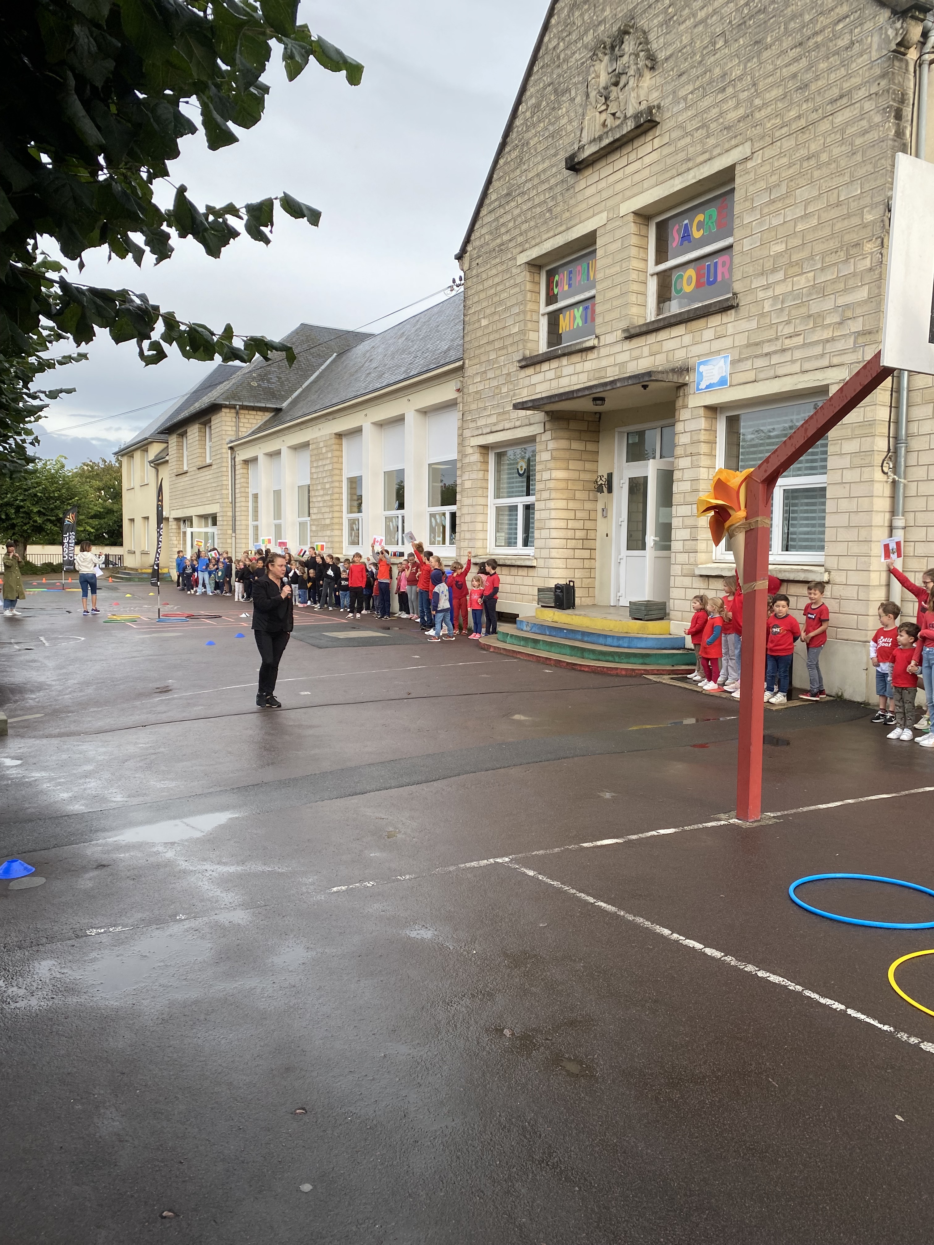 Jeu « En route vers les JO 2024 » avec toutes les classes de l’école