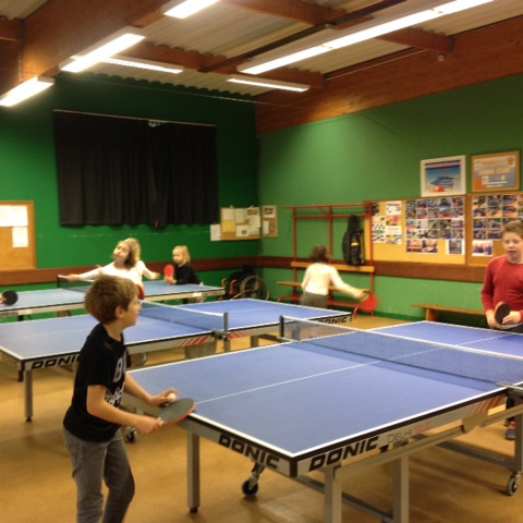 Dernière séance de tennis de table pour les CM1