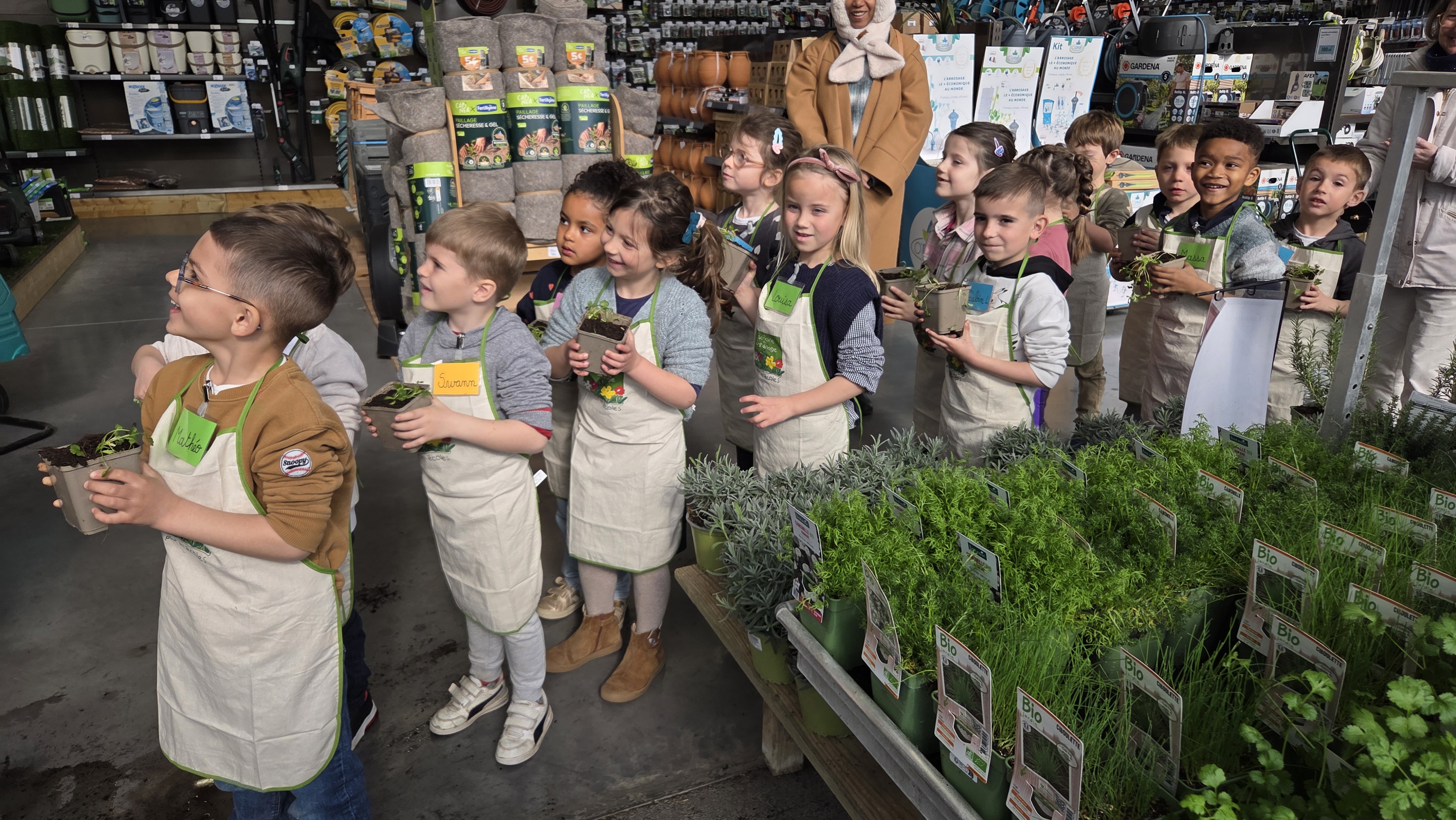Les MS-GS apprennent à jardiner !