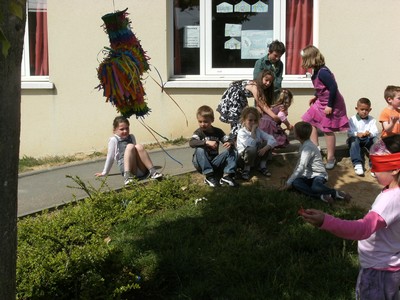 pinata 008.jpg pinata 008.jpg