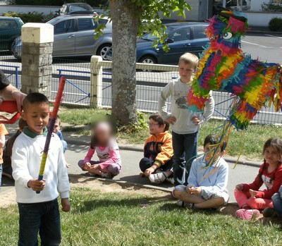 pinata 012.jpg pinata 012.jpg