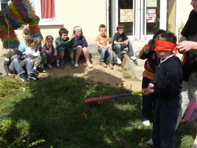 pinata 015.jpg pinata 015.jpg